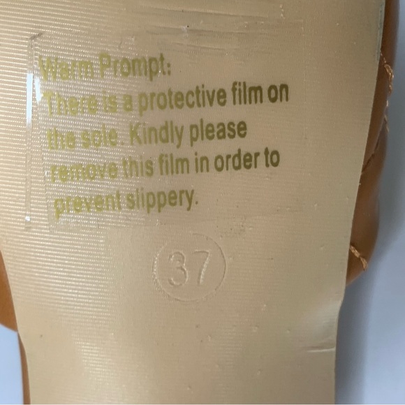 Heels slides like new condition European size 37 US size 6 1/2 - Picture 13 of 13